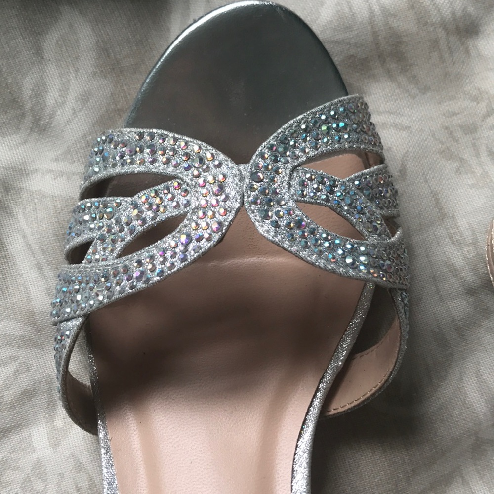 Silver heels - Picture 4 of 6